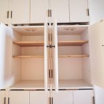 下駄箱の扉を開けた様子